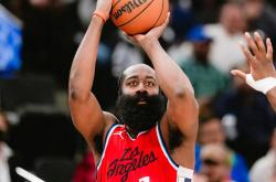 九游-关于大比分获胜引发热议！，德罗巴在快船比赛中领先优势明显赢得满堂喝彩的信息